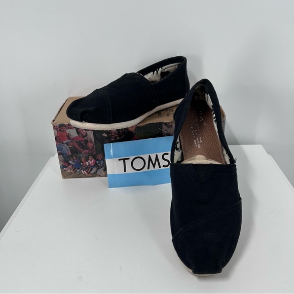 Toms Shoes - Toms Black Canvas Slip-On Flats